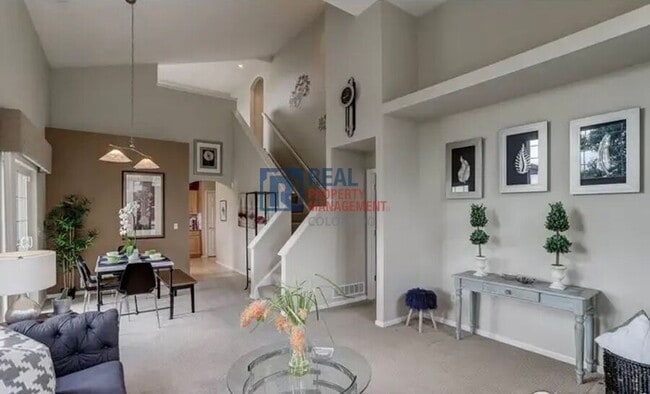 Building Photo - 13732 Legend Way