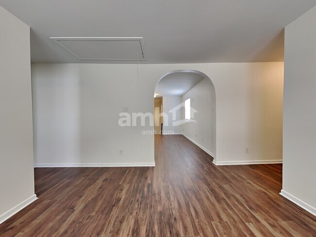 Building Photo - 308 Ranlo Ave