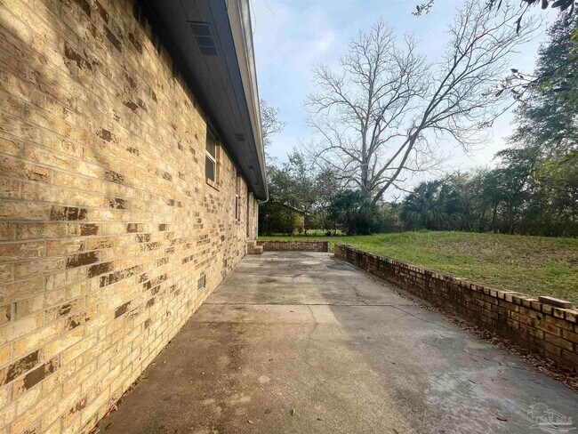 Building Photo - 2431 Planetarium Ave