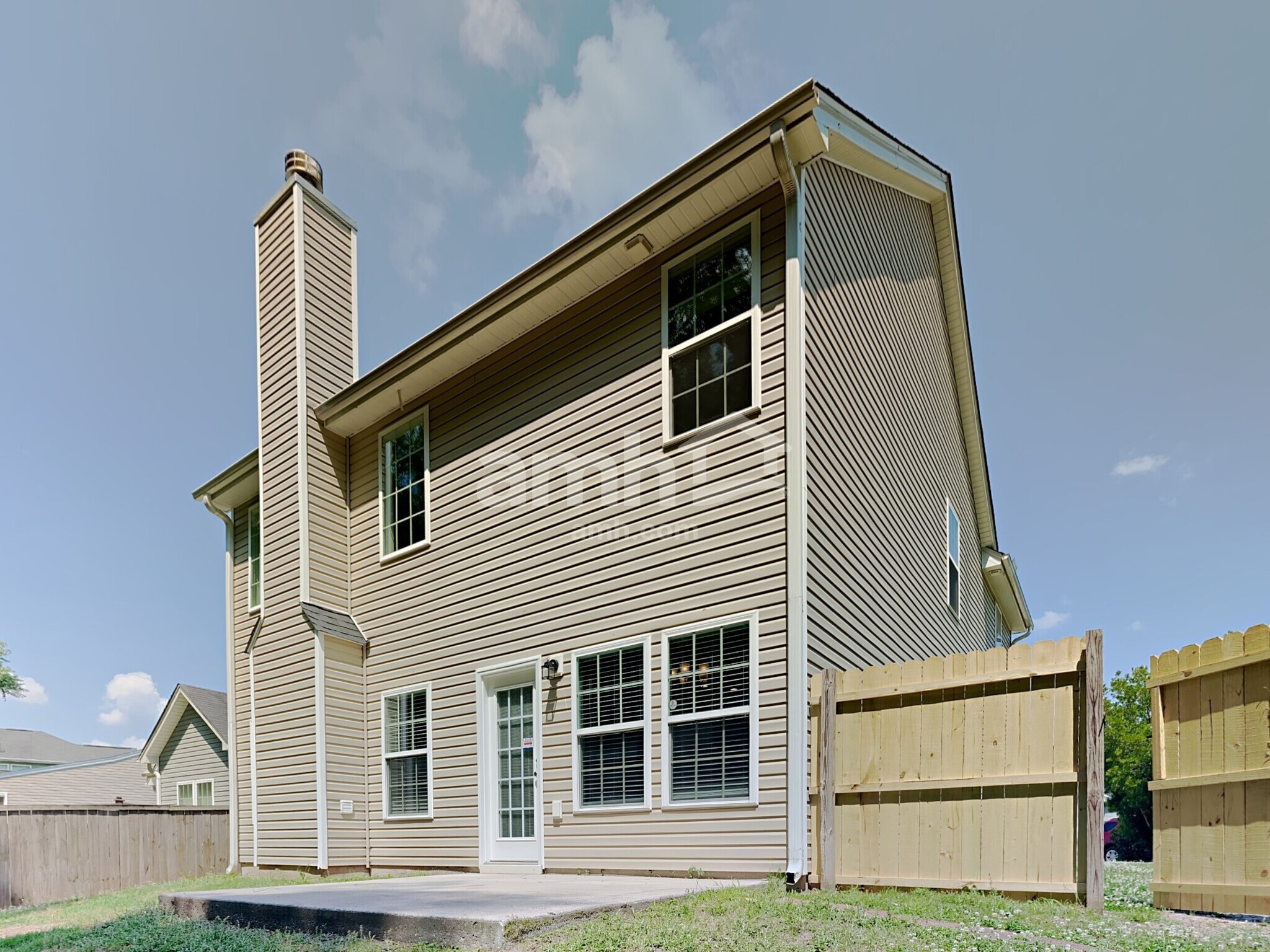 Building Photo - 118 Maywood Drive