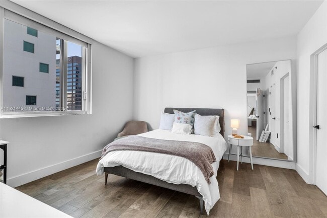 Building Photo - 55 SE 6th St