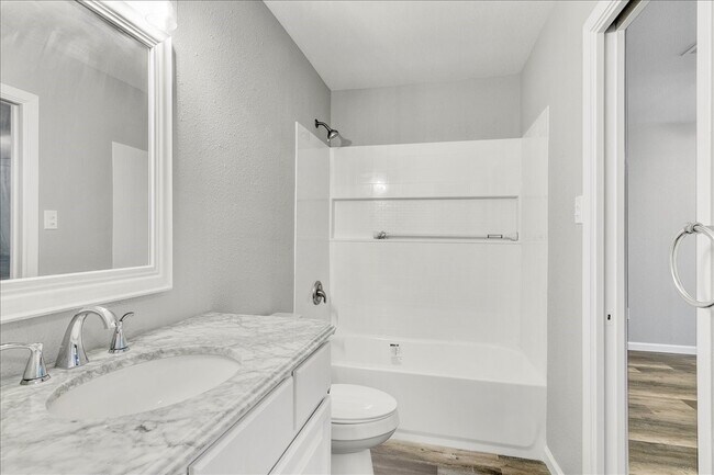 Building Photo - 968 Park Meadow Dr
