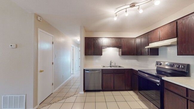 Building Photo - 2 WEEKS FREE! ALL TILE 3 BEDROOM, 2 BATH, ...