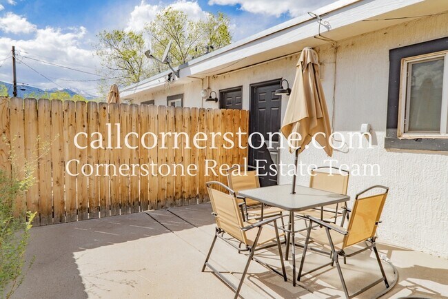 Building Photo - 940 S Arcadia St