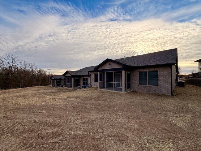 Building Photo - 1291-MF3-E