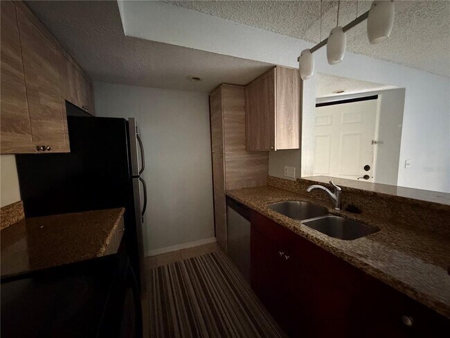 Building Photo - 5124 Conroy Rd