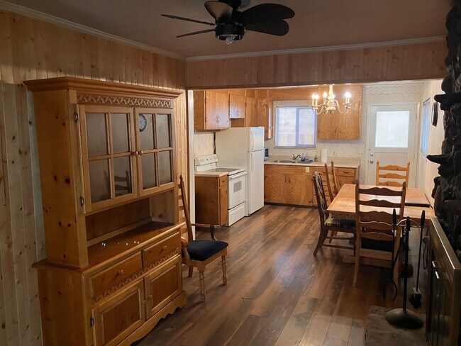 Building Photo - Furnished cabin for short term or long term lease
