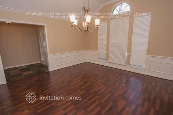 Building Photo - 2113 Pleasant Valley Dr