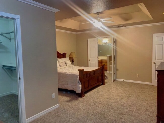 Building Photo - RENTAL Fully Furnished 4 bedroom home