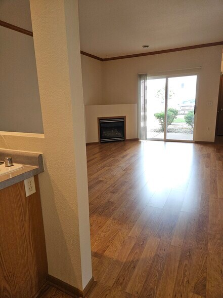 View - 1728 Birchwood St