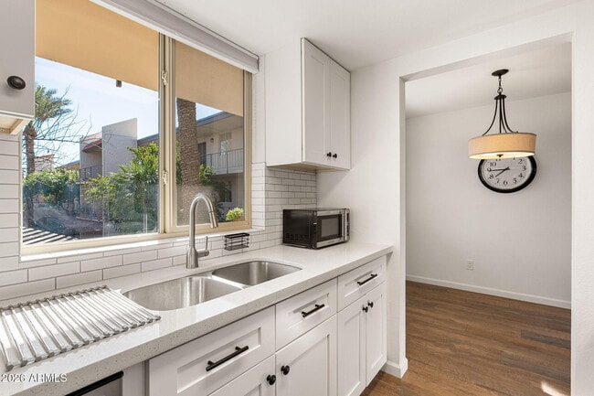 Building Photo - 4727 E Lafayette Blvd