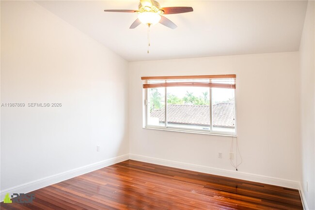 Building Photo - 7523 SW 109th Ave