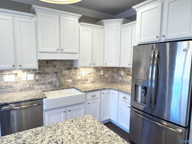 Building Photo - 4260 Sullivan St