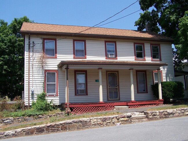 Primary Photo - 305 E Water St