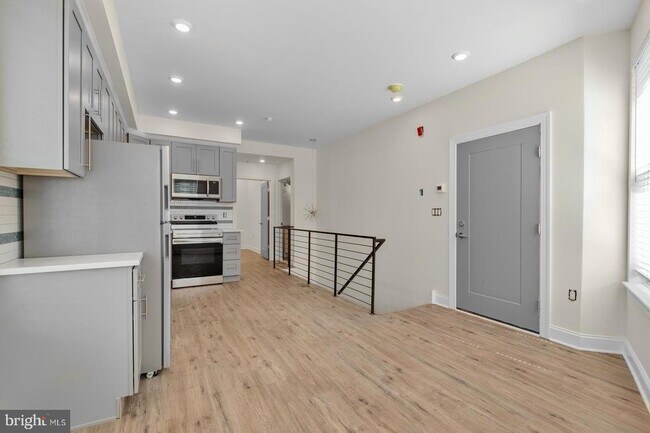 Building Photo - 511 Gorgas Ln