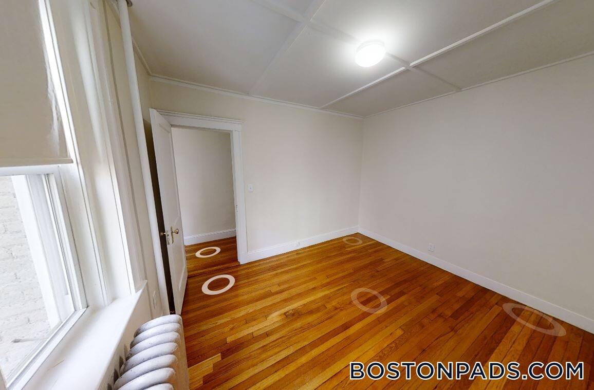 Building Photo - 1179 Boylston St