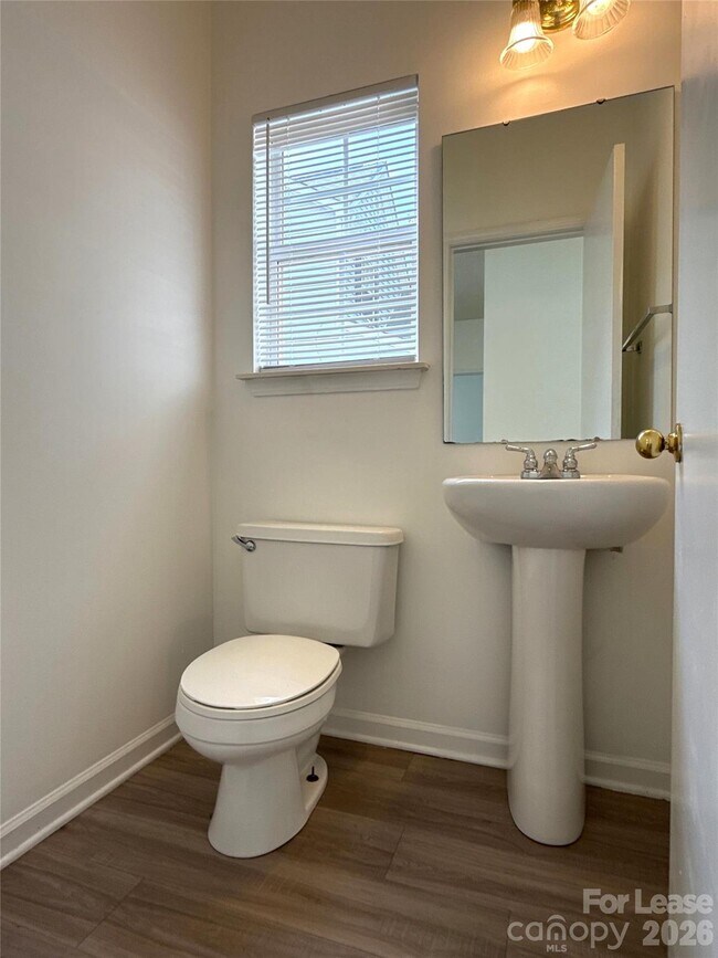 Building Photo - 10218 Ridgewell Ct