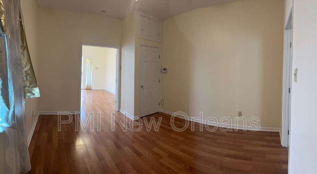 Building Photo - 2328 Mandeville St