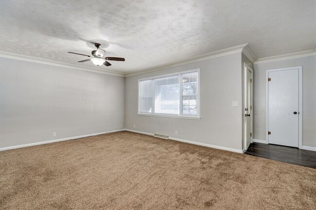 Building Photo - 3863 S Broadway Ave