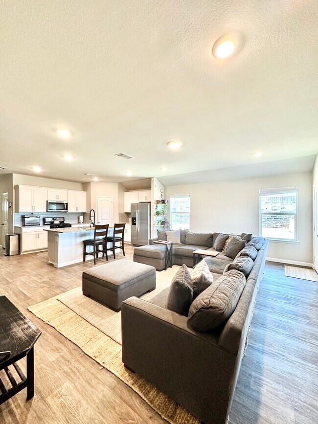 Building Photo - 116 Pronghorn Cir