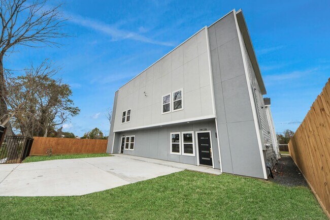 Building Photo - 7412 Carver Rd