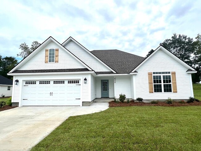 Primary Photo - Elegant & Spacious 4-Bedroom Home in Hahir...