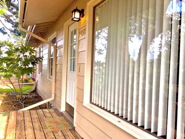 Building Photo - Wilkes Neighborhood Classic Ranch on Huge Lot with Nicely Finished Basement