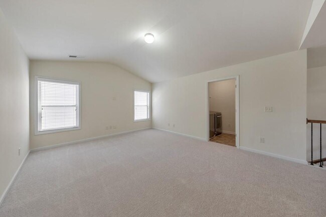 Building Photo - 4990 Brierstone Dr