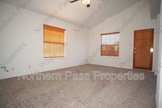 Building Photo - 12941 Tierra Salas Dr