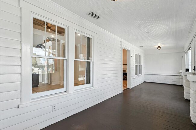 Building Photo - 3634 Burlington Ave N