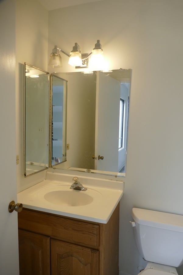 Building Photo - 1076 Crestwood Ln