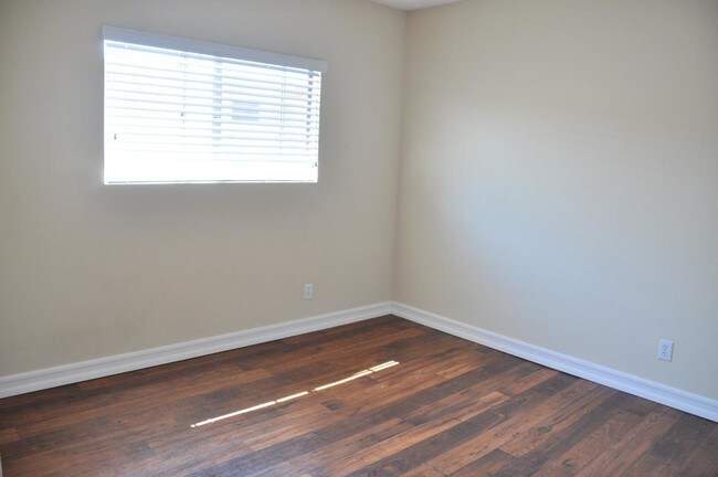 Building Photo - Wisconsin Terrace