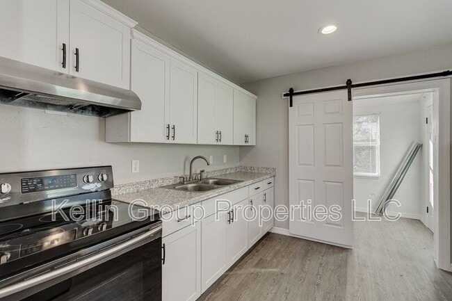 Building Photo - 225 Tuscarora St