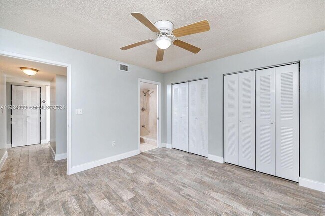 Building Photo - 14915 SW 80th St