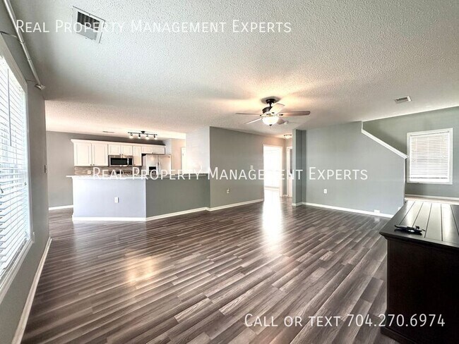 Building Photo - 7603 Rolling Meadows Ln