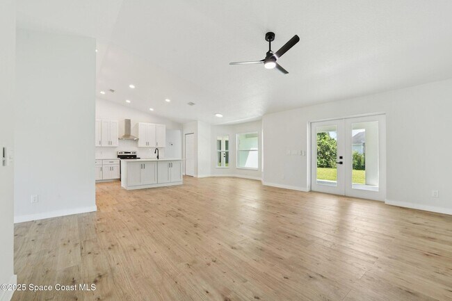 Building Photo - 1441 Eldron Blvd SE