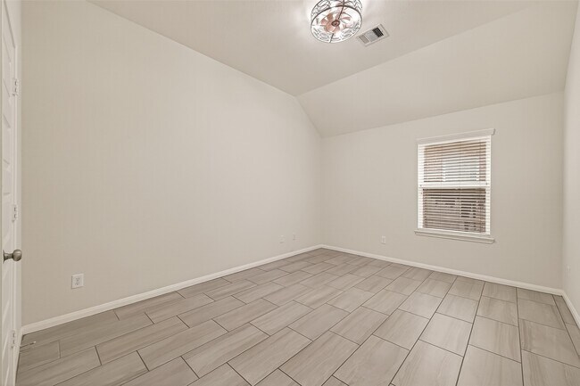 Building Photo - 17506 Waeback Dr