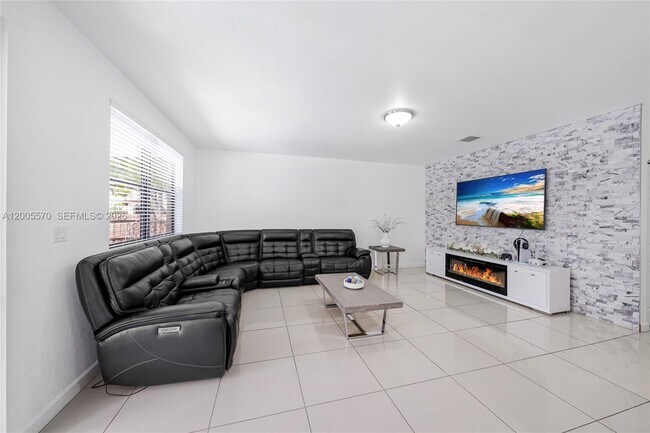 Building Photo - 15294 SW 173rd St