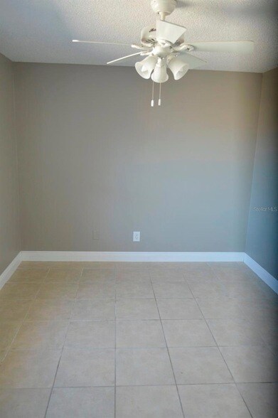 Building Photo - 6525 Manila Palm Way