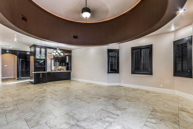 Building Photo - Gorgeous Custom Home on a corner lot in Ventanas - East El Paso!