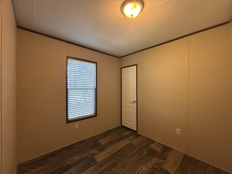 Building Photo - 123 Norene St