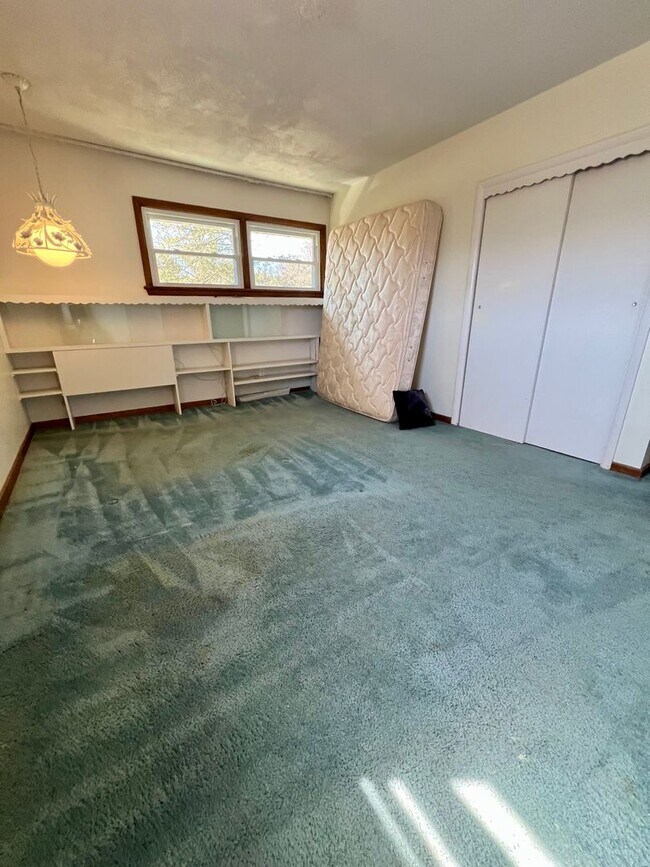 Building Photo - Stunning 4-Bedroom Single Family Home in Wyncote! Available NOW!