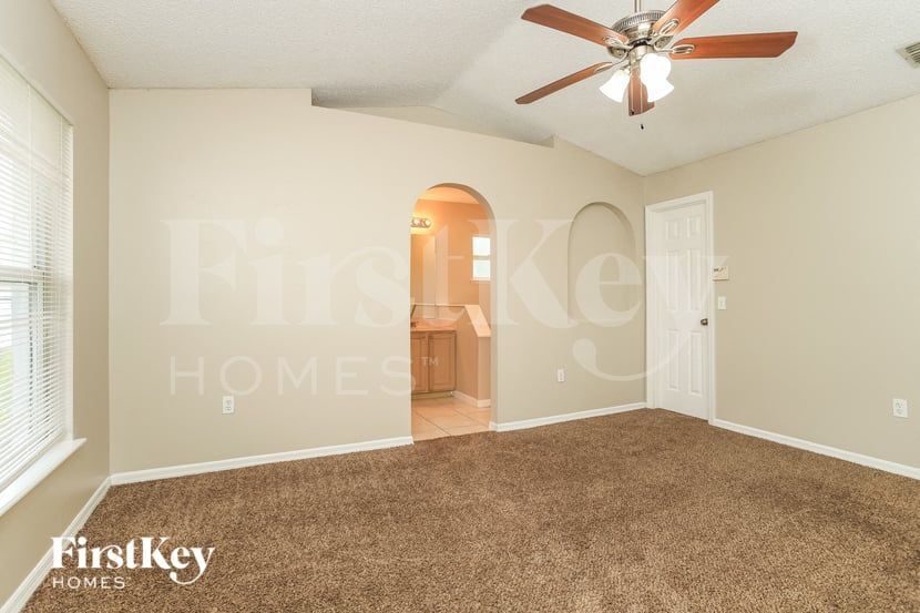 Building Photo - 205 Tiffany Ct