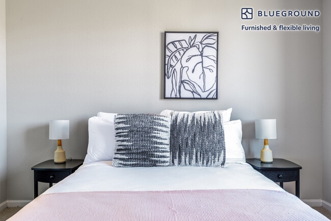 Building Photo - 1668 Hope Dr