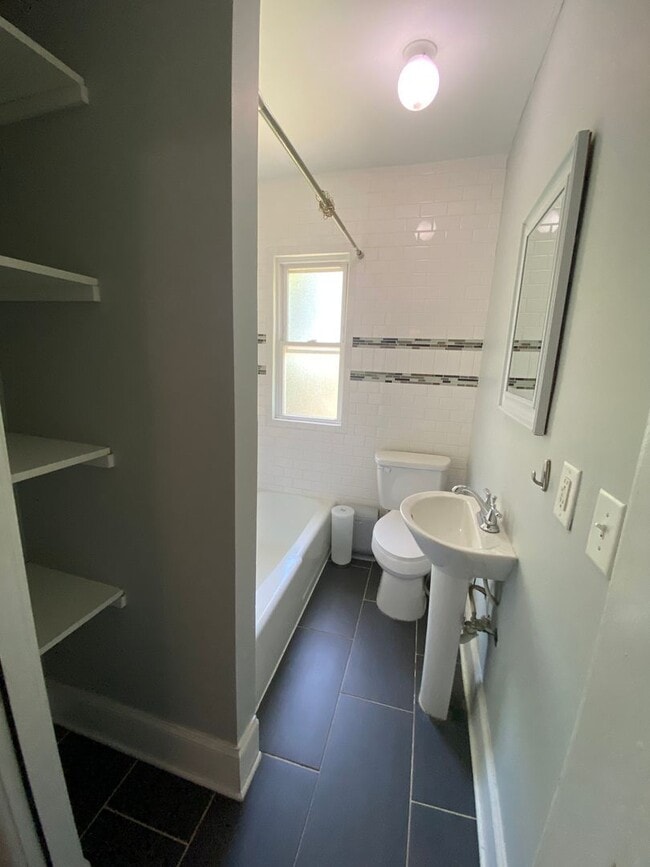 Building Photo - 337-339 Mithoff