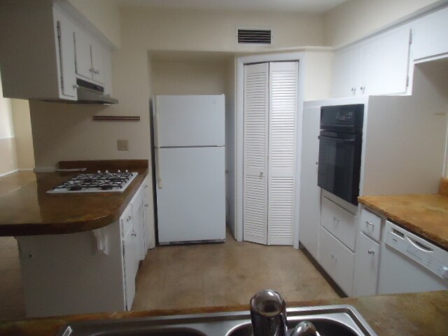 Building Photo - 1301 Cushman Dr