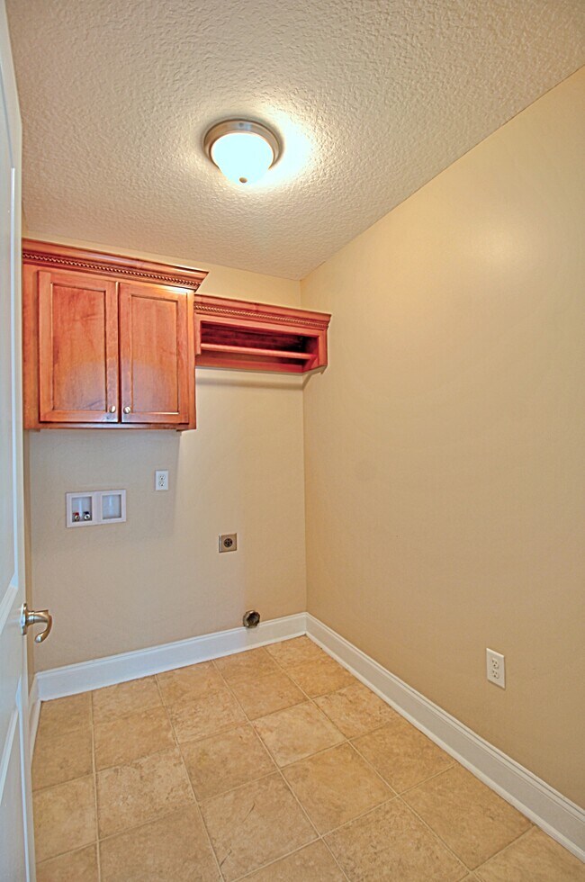 Building Photo - 381 Mancy Garrason Loop