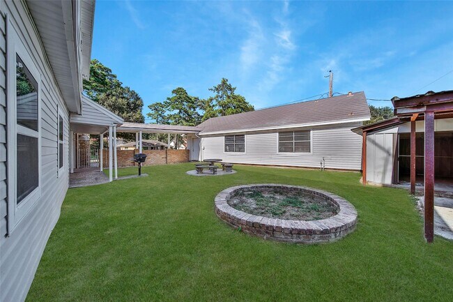 Building Photo - 13426 Balcrest Dr