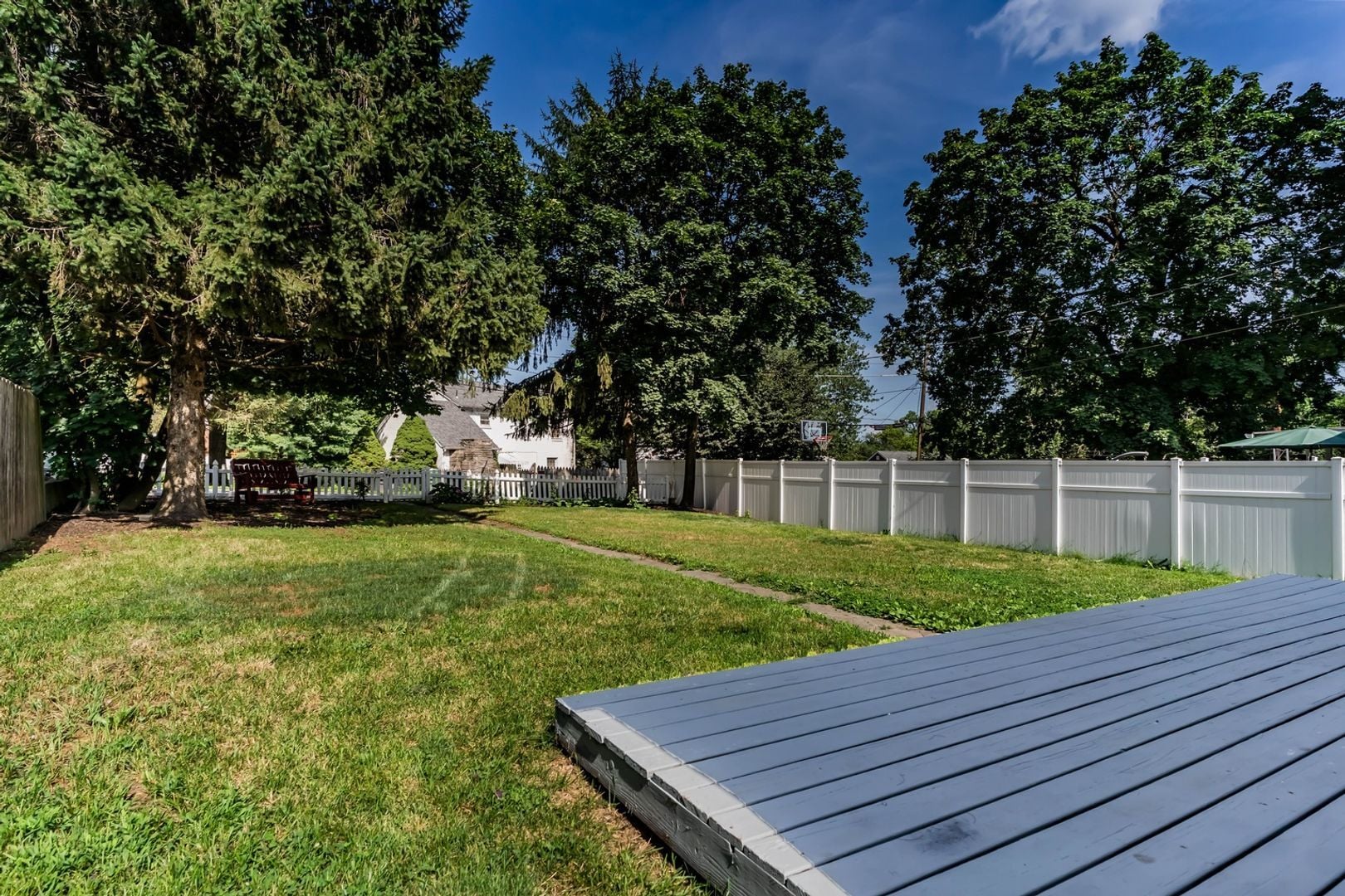 Building Photo - 20 Laurel St