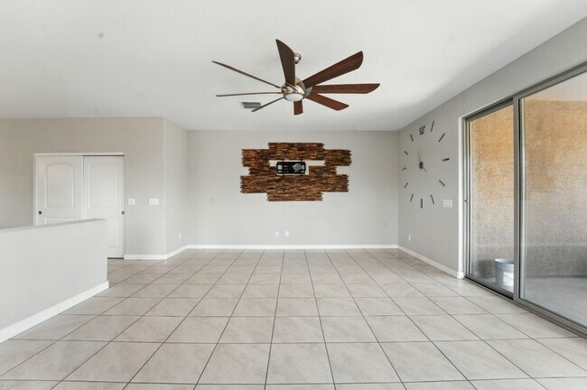 Building Photo - Welcome to this stunning 3-bedroom, 2-bath...